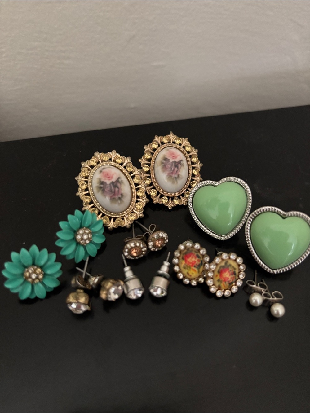 Girly vintage floral earring set